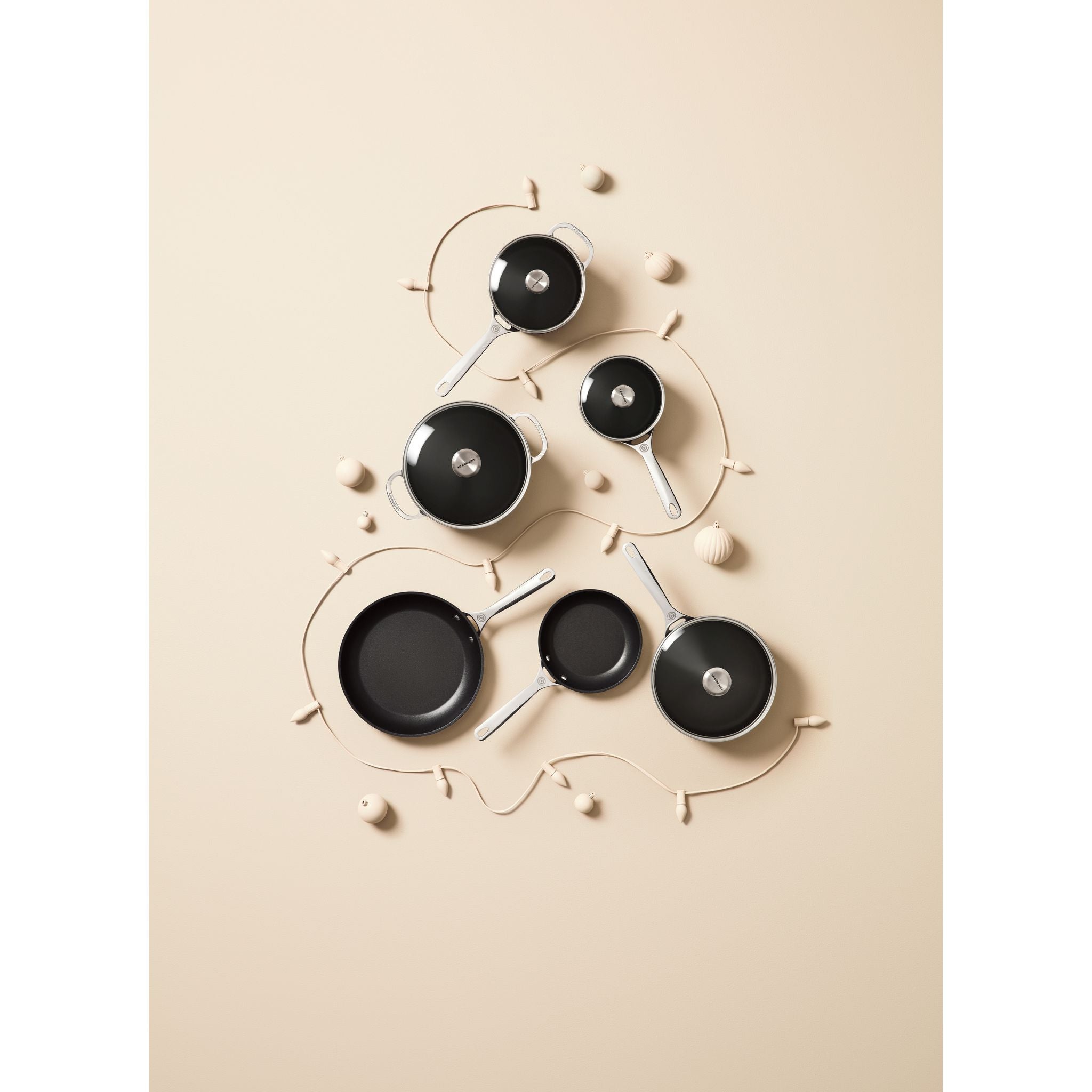 Le Creuset 10-Piece Toughened Nonstick Pro  Display