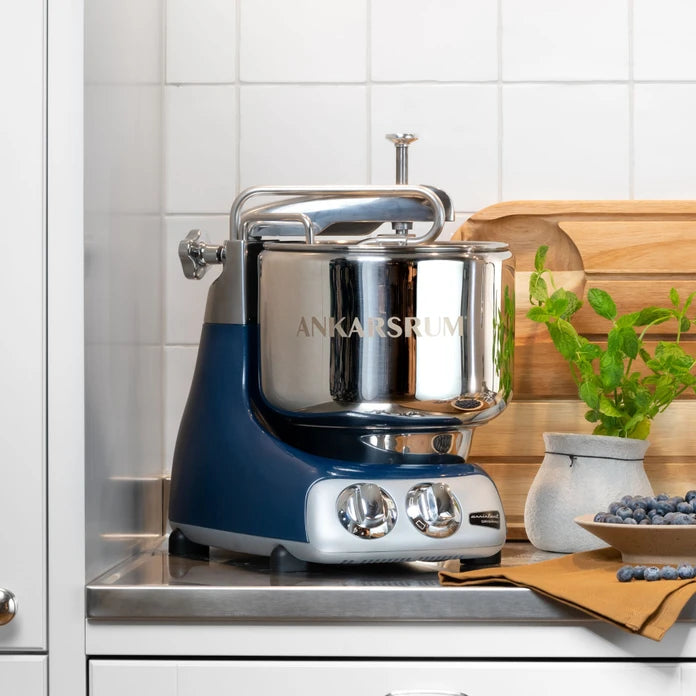 Ankarsrum Stand Mixer Ocean Blue AKM6230OB display